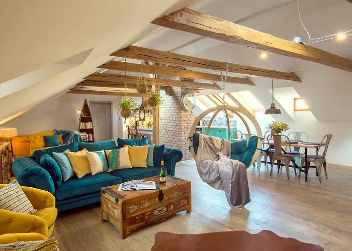 Bohemian Chic 2 Bedroom 2 Bathroom Loft With Hanging Chair